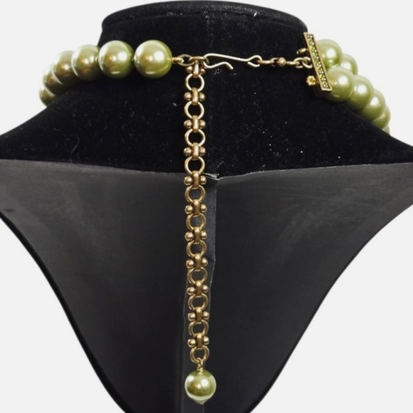 Heidi Daus Green Glass Pearl Necklace w/ Turtle Pendant & Clip-On Earrings Set - Picture 4 of 6